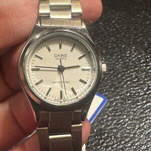 Casio Watch for Ladies or teen , new item, Stainless Steel, 30mm Diameter